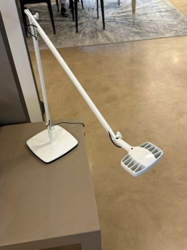 Luceplan Otto Watt bianca; esposizione