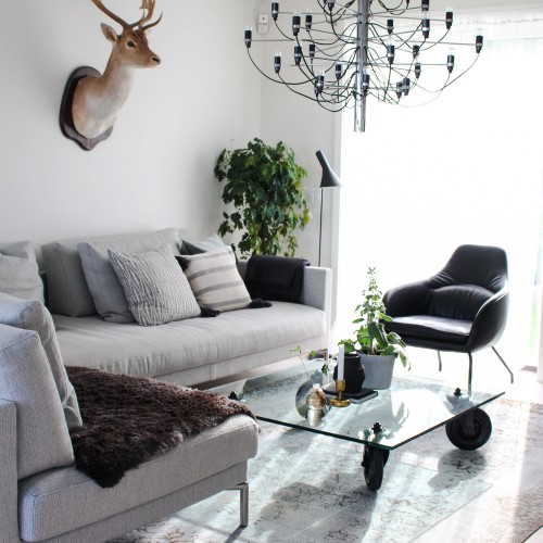 Fontana Arte Tavolo Con Ruote