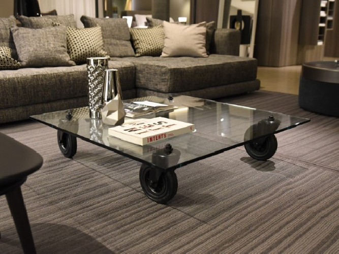 Fontana Arte Tavolo Con Ruote