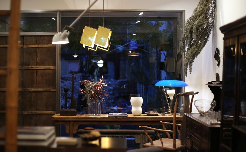 Ingo Maurer 24 Karat Blau