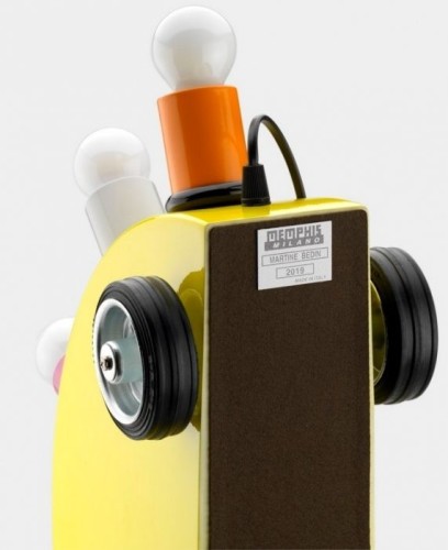 Memphis Milano, Super (giallo)