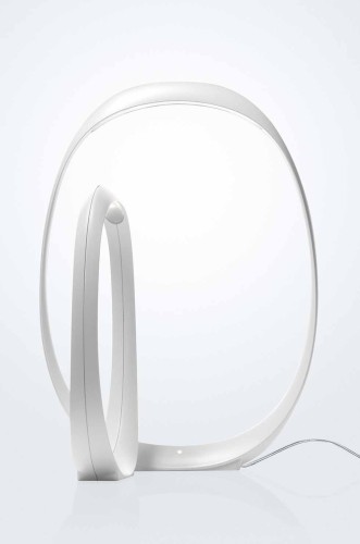 Lampada Anisha di Foscarini, tavolo