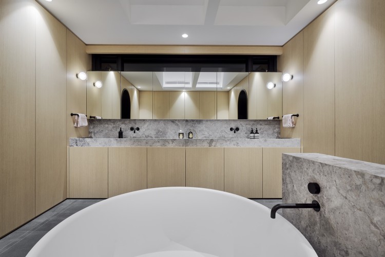 Tooy Nabila 552.41 LED