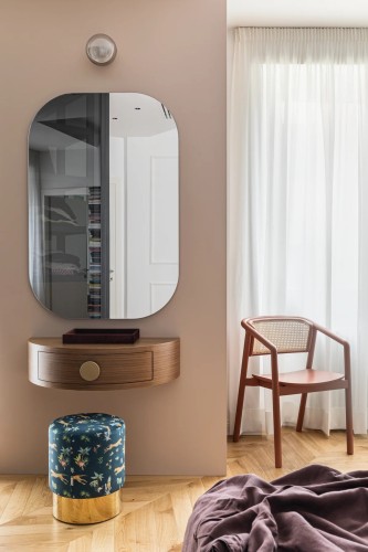 Tooy Nabila 552.42 LED