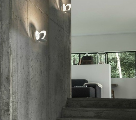 Artemide Pirce, parete